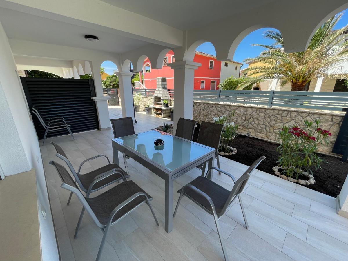 Apartmenthouse Ines Vir Bagian luar foto