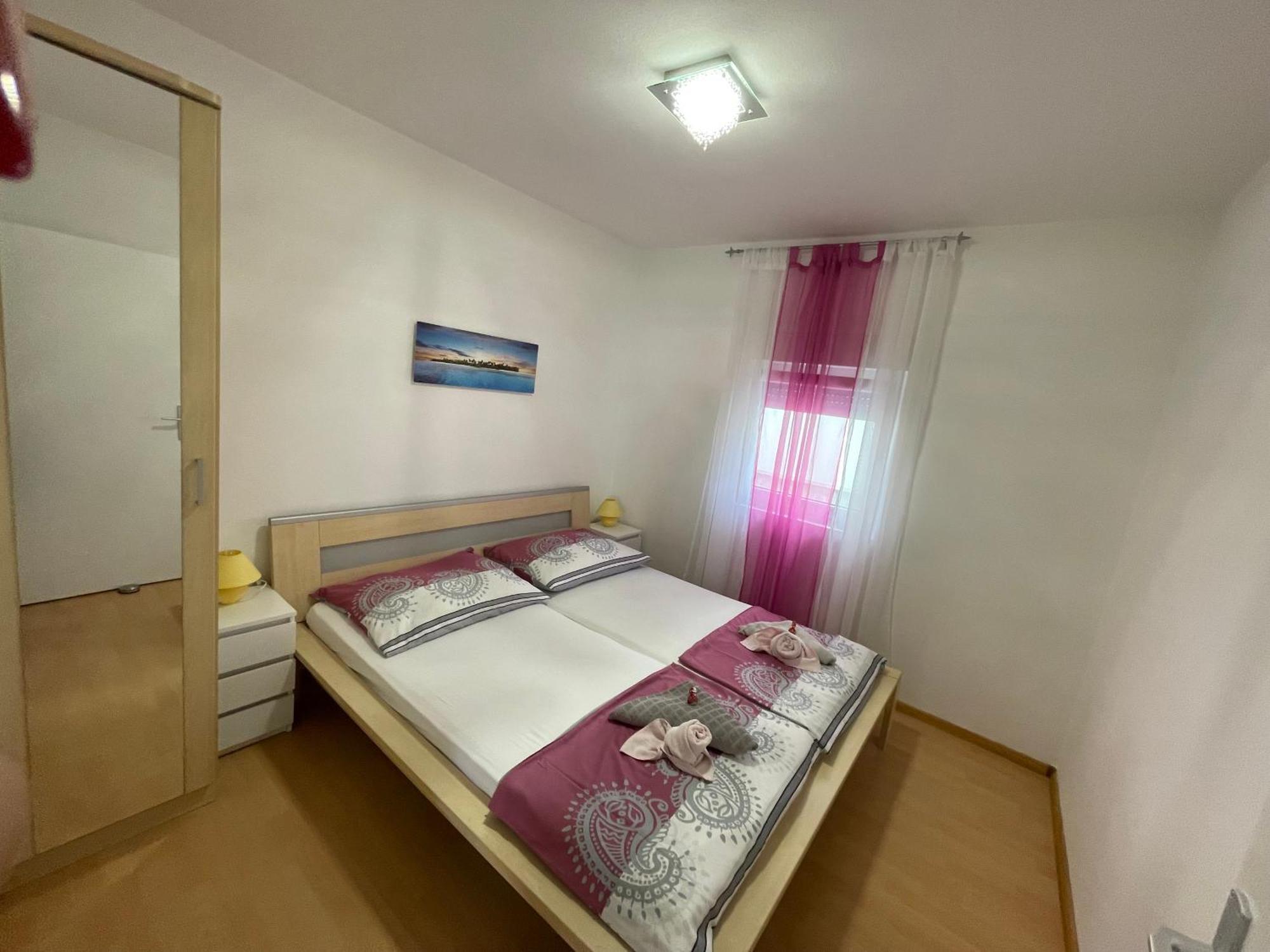 Apartmenthouse Ines Vir Bagian luar foto