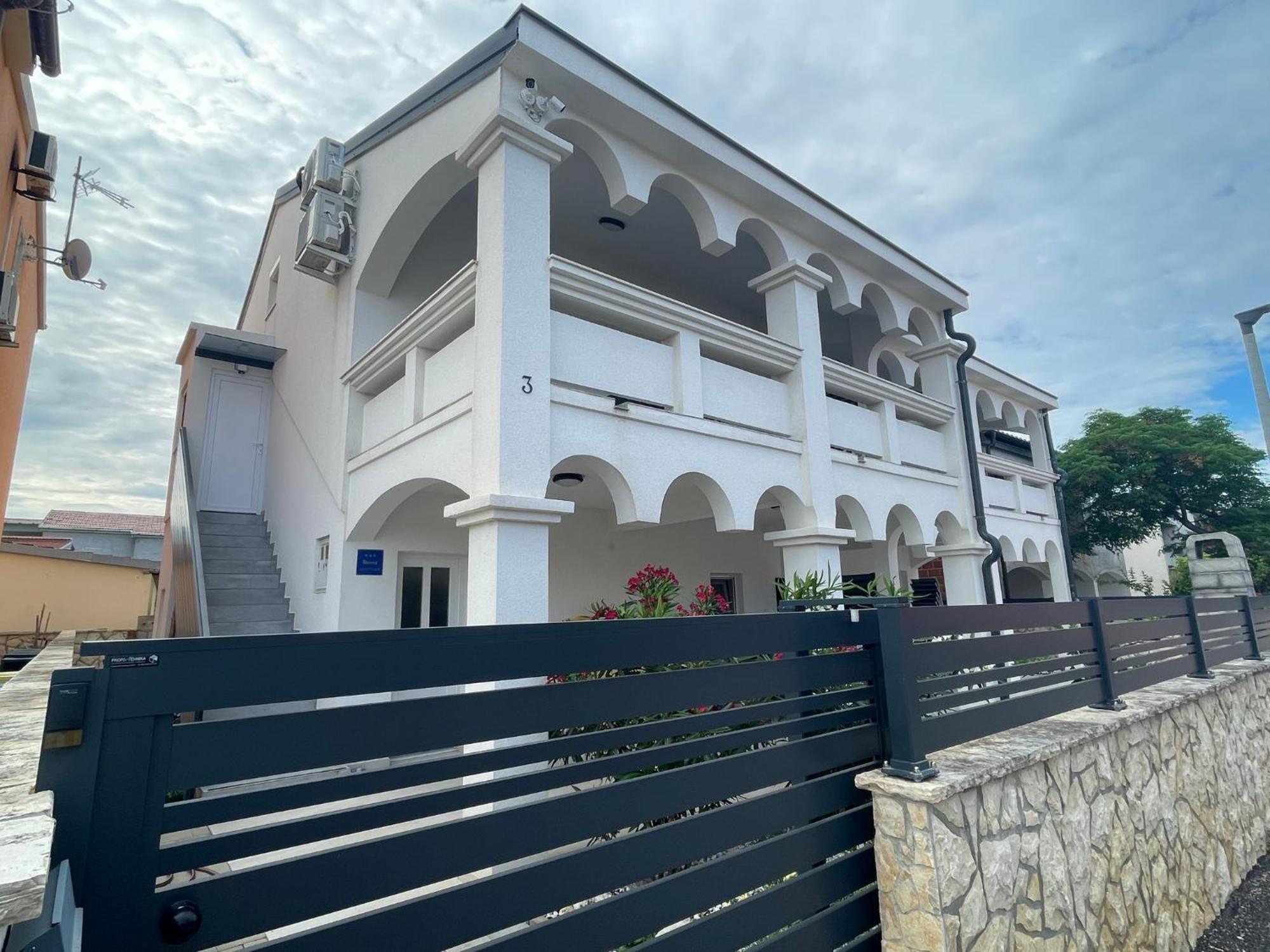 Apartmenthouse Ines Vir Bagian luar foto