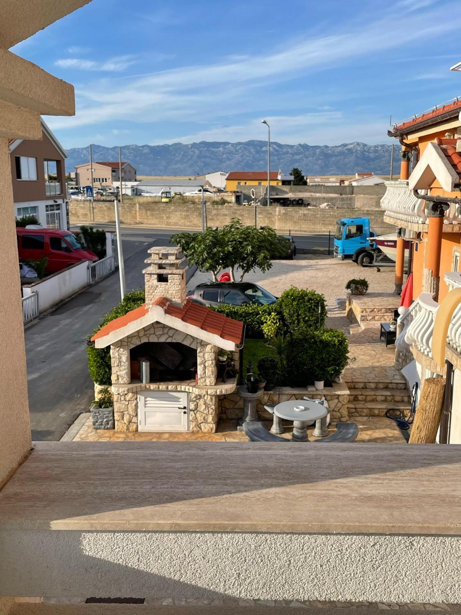Apartmenthouse Ines Vir Bagian luar foto