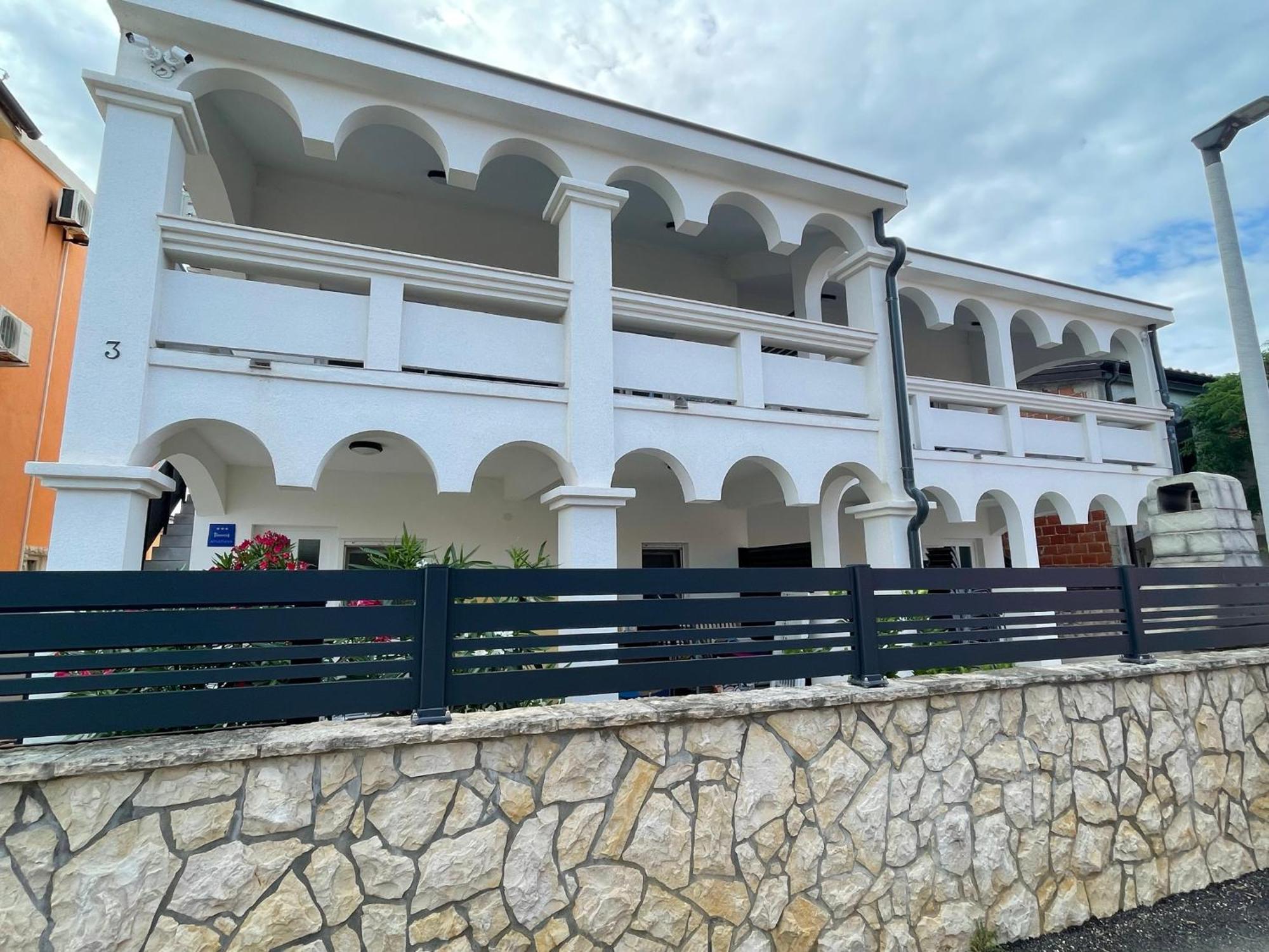 Apartmenthouse Ines Vir Bagian luar foto