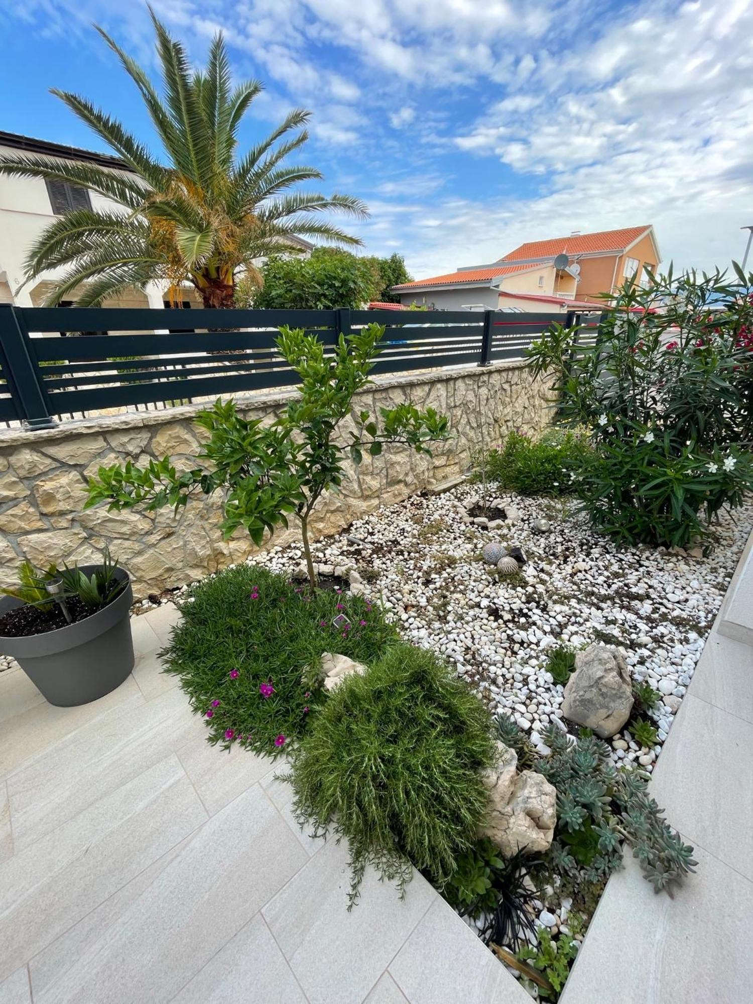 Apartmenthouse Ines Vir Bagian luar foto
